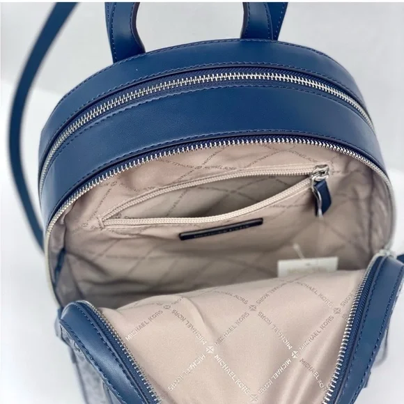 MICHAEL KORS Jaycee Medium Ombré Signature Logo Backpack
And Wallet Set Navy - Picture 10 of 12